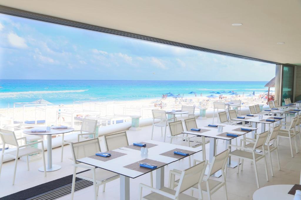 SANDOS CANCUN